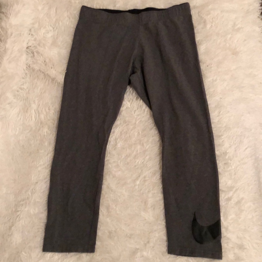 Nike capris